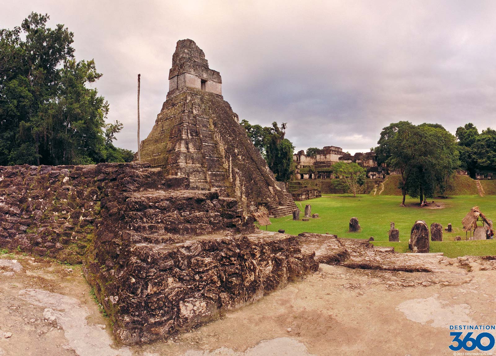 tikal mayan ruins